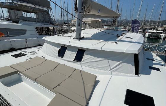 Fountaine Pajot Astrea 42