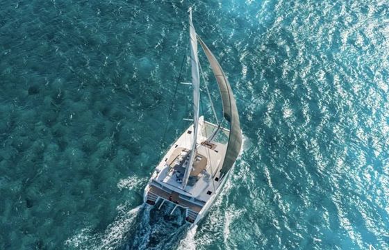 Lagoon 52