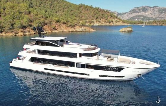 Custom Made Motoryacht