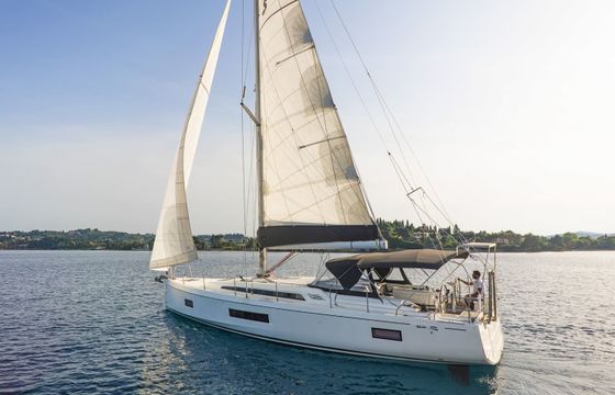 Beneteau Oceanis 51.1