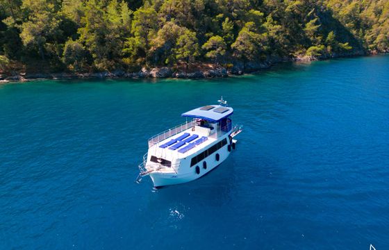 Custom Made Motoryacht