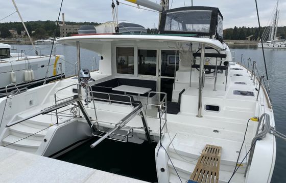 Lagoon 39
