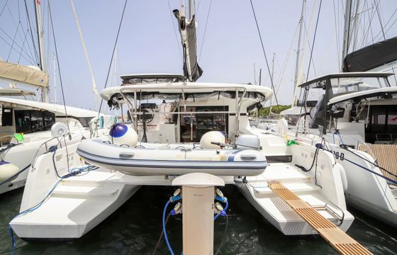 Lagoon 42
