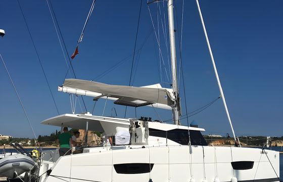 Fountaine Pajot Lucia 40