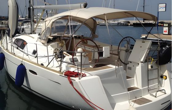 Beneteau Oceanis 43
