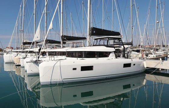 Lagoon 42