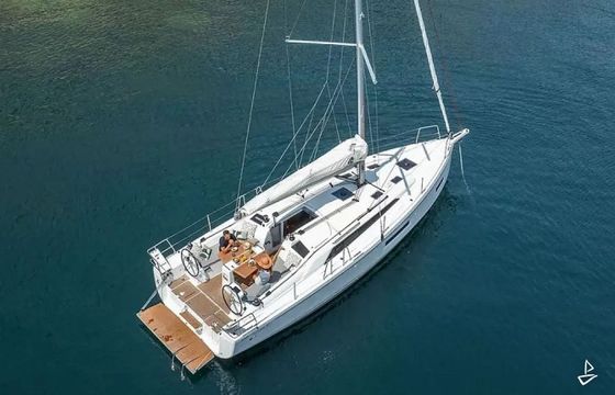 Beneteau Oceanis 37.1