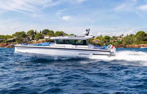 Axopar 37 XC Cross Cabin