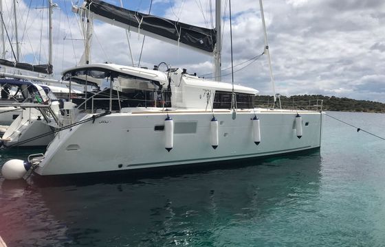 Lagoon 450F