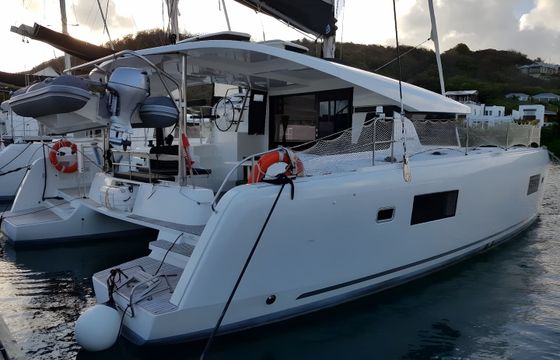 Lagoon 42