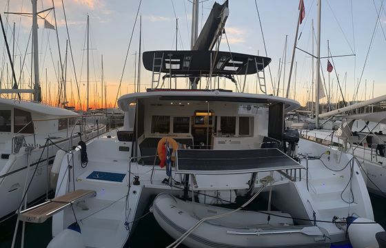 Lagoon 450F
