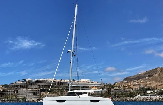Fountaine Pajot Lucia 40