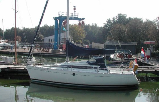 Beneteau First 285