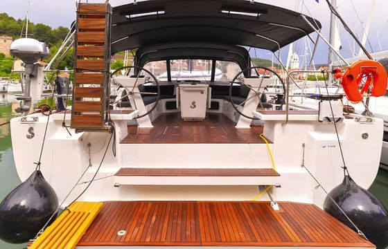 Beneteau Oceanis 51.1