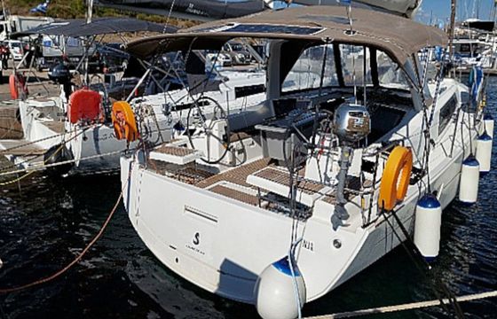 Beneteau Oceanis 41.1