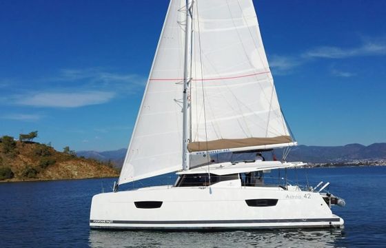 Fountaine Pajot Astrea 42