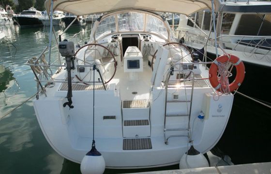 Beneteau Oceanis 43
