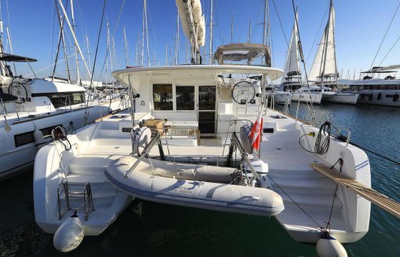 Lagoon 39