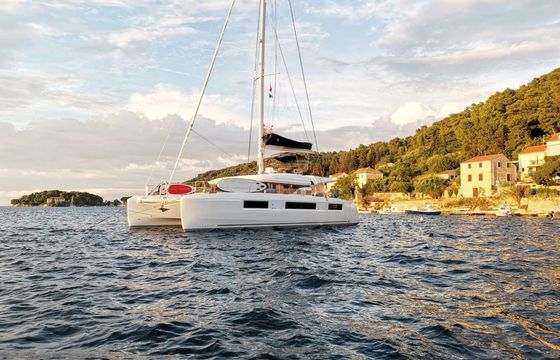 Lagoon 50