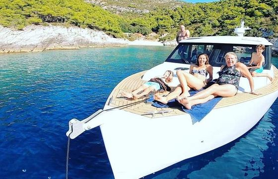 Colnago Marine 35 Cabin