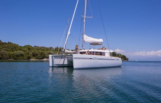Lagoon 450 Fly