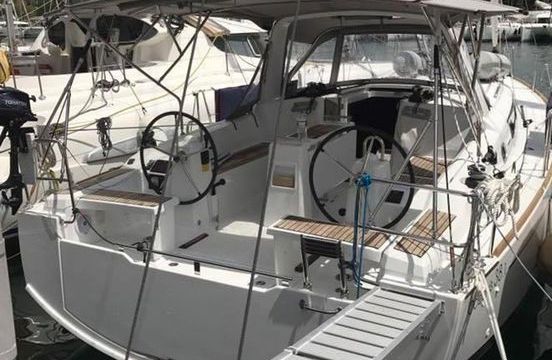 Beneteau Oceanis 38.1