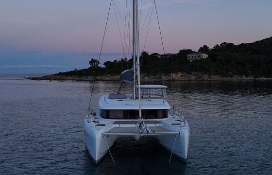 Lagoon 42
