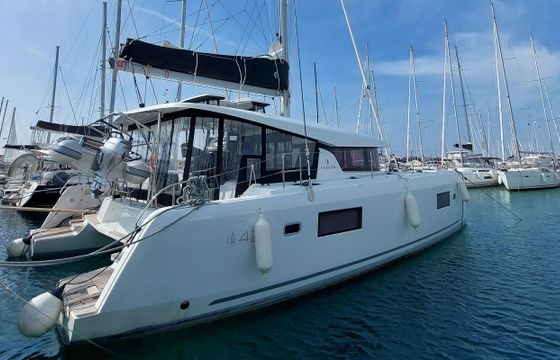 Lagoon 42