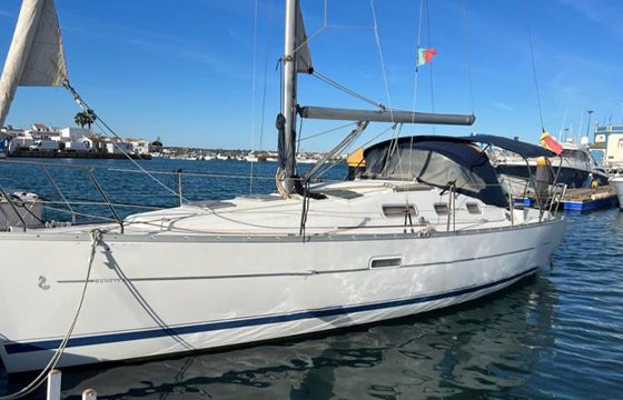 Beneteau Oceanis 323