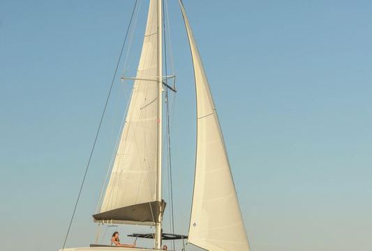 Lagoon 42
