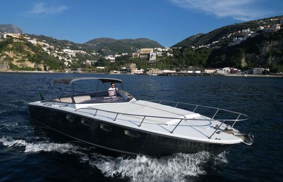 Magnum Marine Magnum 38