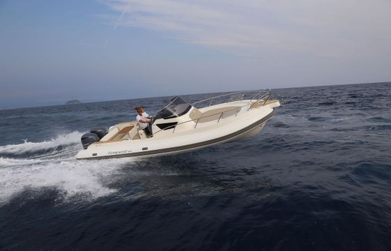 Capelli Tempest 900