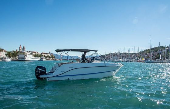 Quicksilver Activ 805 Open