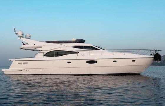 Ferretti 590