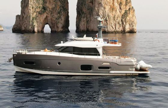 Azimut Magellano 53