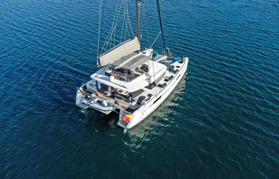 Lagoon 52