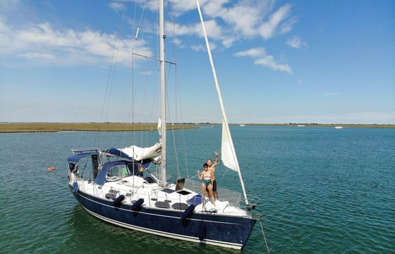 Hanse 371 S
