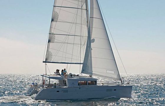 Lagoon 450 Fly