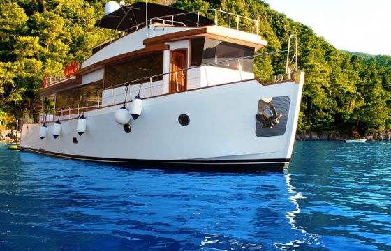 M/Y 66