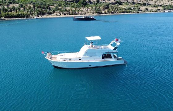 Custom Motoryacht