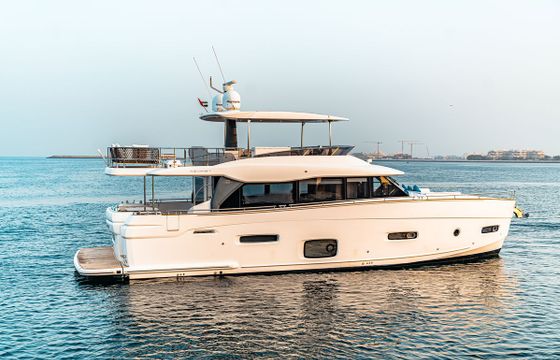 Azimut Magellano 66