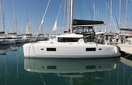 Lagoon 42