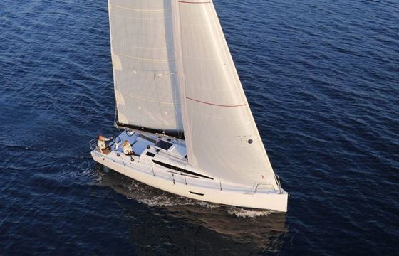 Elan E4