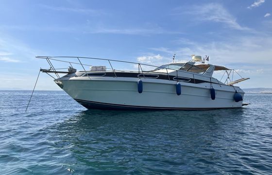 Sea Ray SRV 360 Express Cruiser