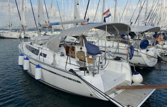 Bavaria Cruiser 33