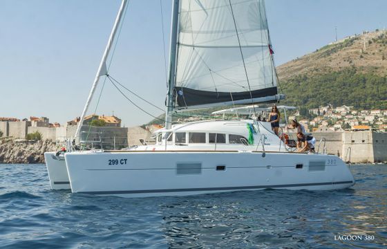 Lagoon 380
