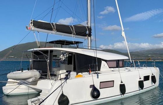Lagoon 42