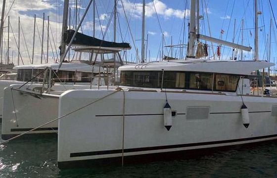 Lagoon 39
