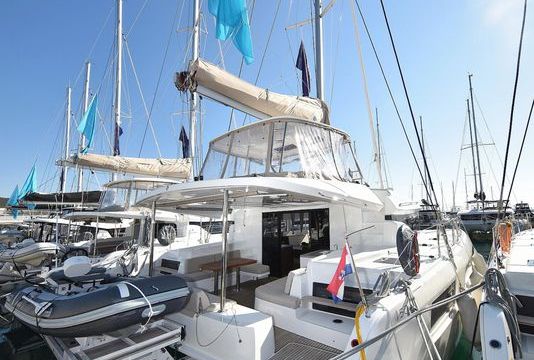 Lagoon 50