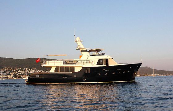M/Y 77